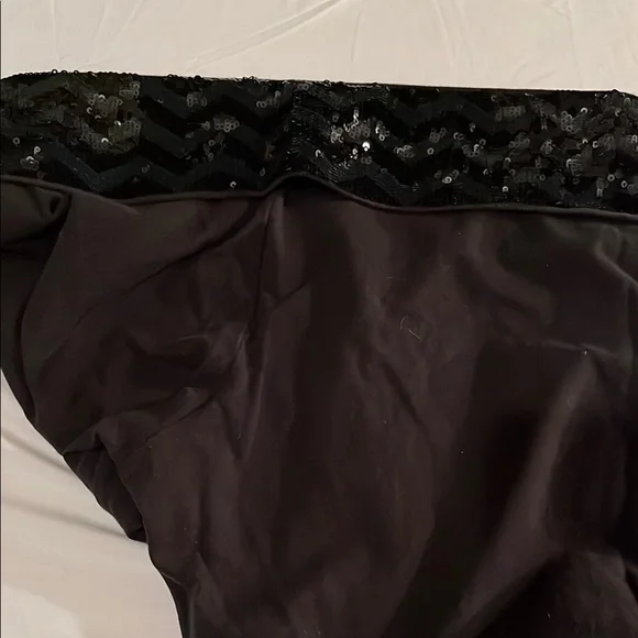 Pink Victoria's Secret size large Black Leggings with Sequin Waistband - Picture 6 of 9